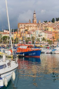 Menton, France. Vue sur le port vers la ville. - Unbekannt Unbekannt